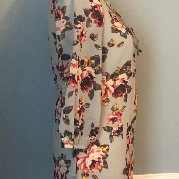 🌸3/$15 Princess Vera Wang Crepe Tunic - Picture 4 of 10